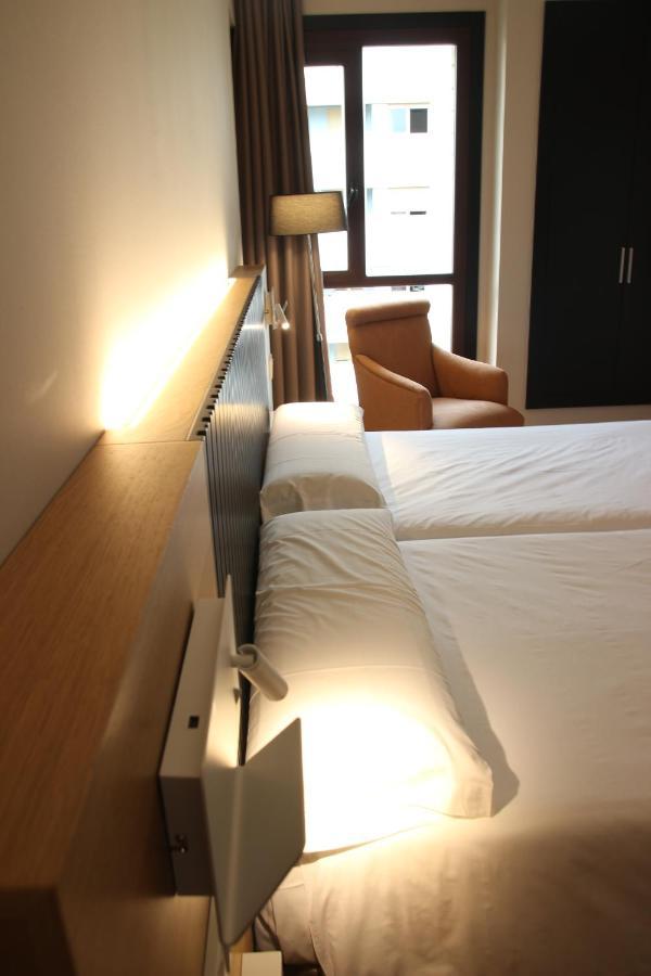 Hotel Alcantara Caces Екстериор снимка
